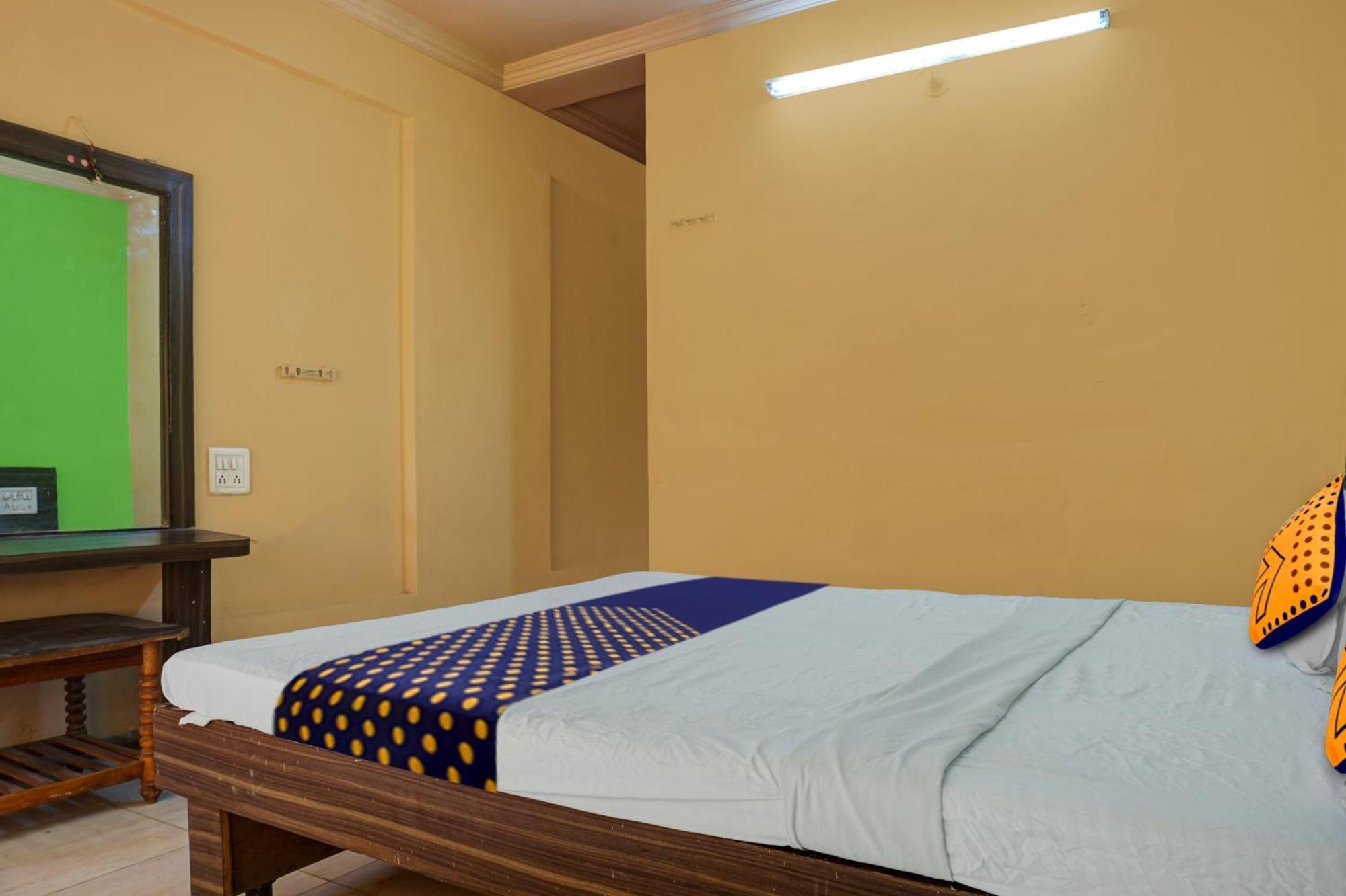 Hotel O Akash Lodge Latur ภายนอก รูปภาพ