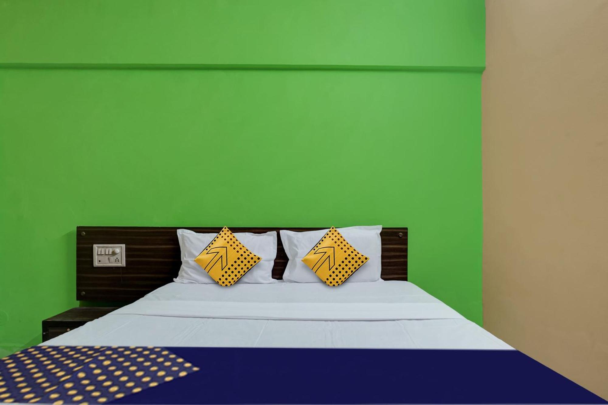 Hotel O Akash Lodge Latur ภายนอก รูปภาพ